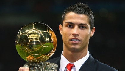 开云体育在线登入-中超联赛是否应限制外援数量以扶持本土，中超联赛允许几个外援上场